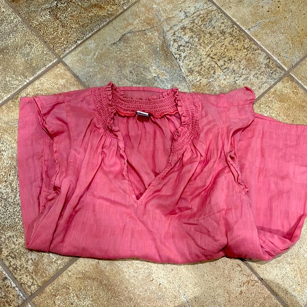 Women’s sleeveless blouse